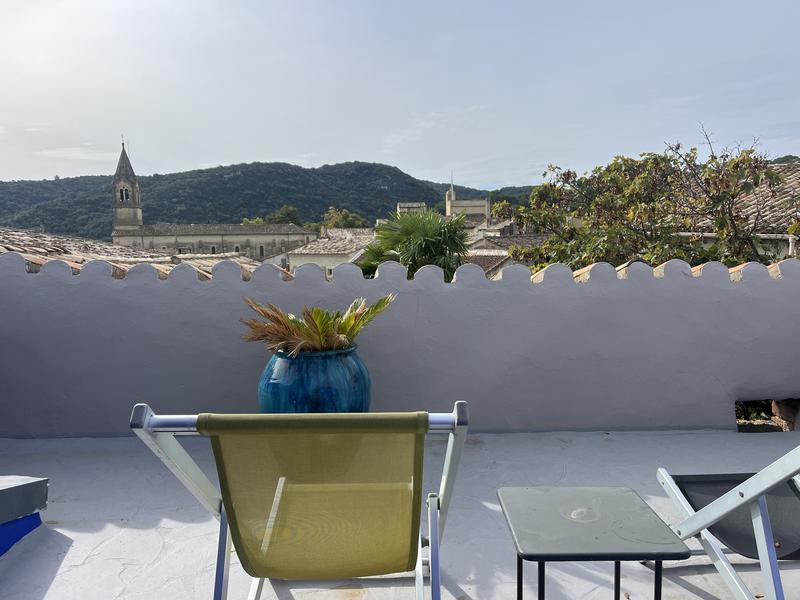 Maison - 222 m² - 7 pièces