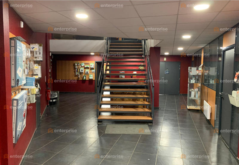 Local d'activité / Entrepôt - 4 230 m²