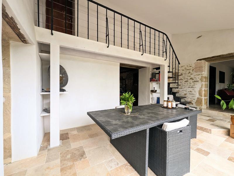 Maison - 290 m² - 10 pièces