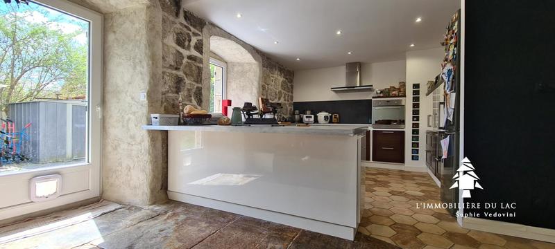 Maison en pierre - 170 m² - 6 pièces