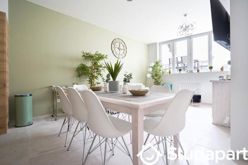 Chambre - 11 m² - 1 pièce