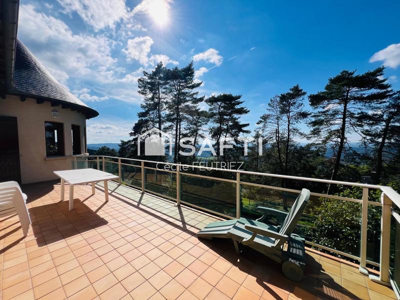 Maison - 231 m² - 6 pièces