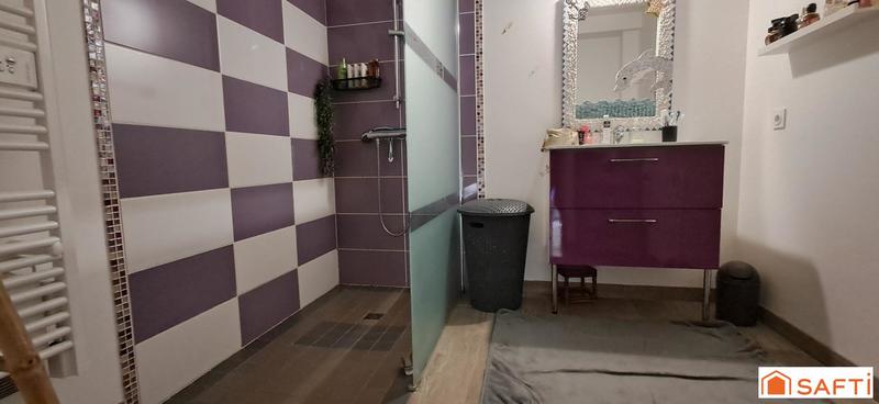 Maison - 230 m² - 7 pièces