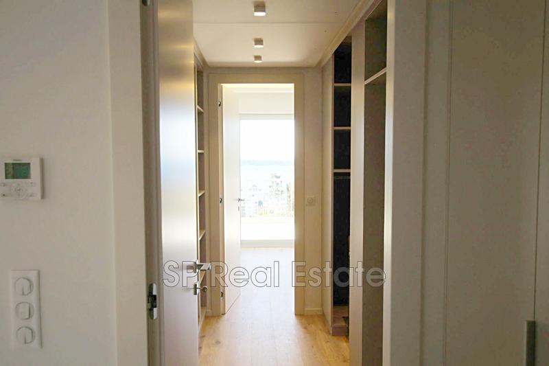 Appartement - 160 m² - 4 pièces