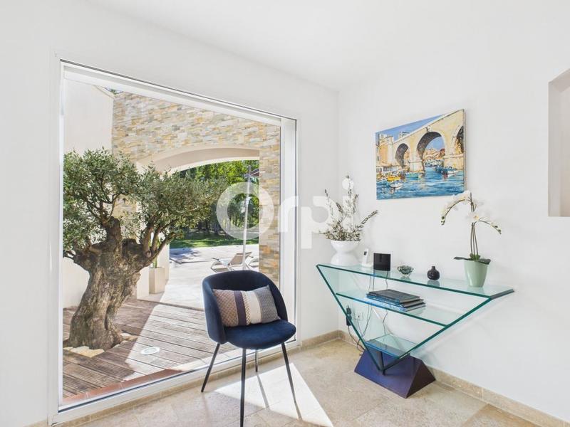 Villa - 200 m² - 6 pièces