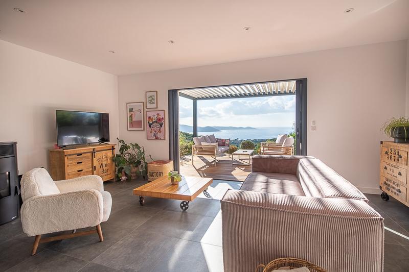 Maison - 114 m² - 5 pièces