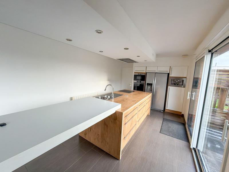 Maison - 140 m² - 6 pièces