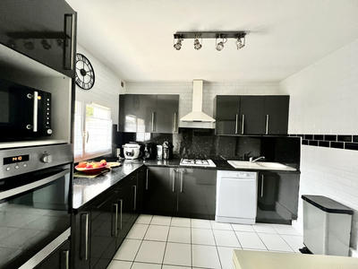 Maison - 91 m² - 5 pièces