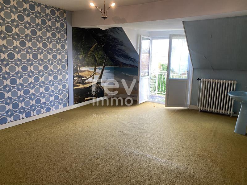 Maison - 221 m² - 11 pièces