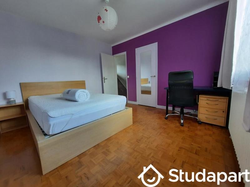 Chambre - 12 m² - 1 pièce