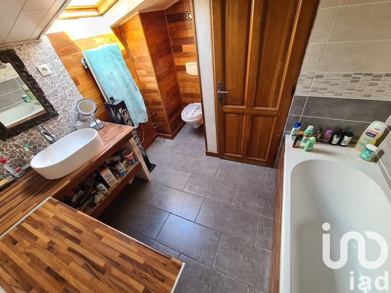 Maison - 185 m² - 7 pièces