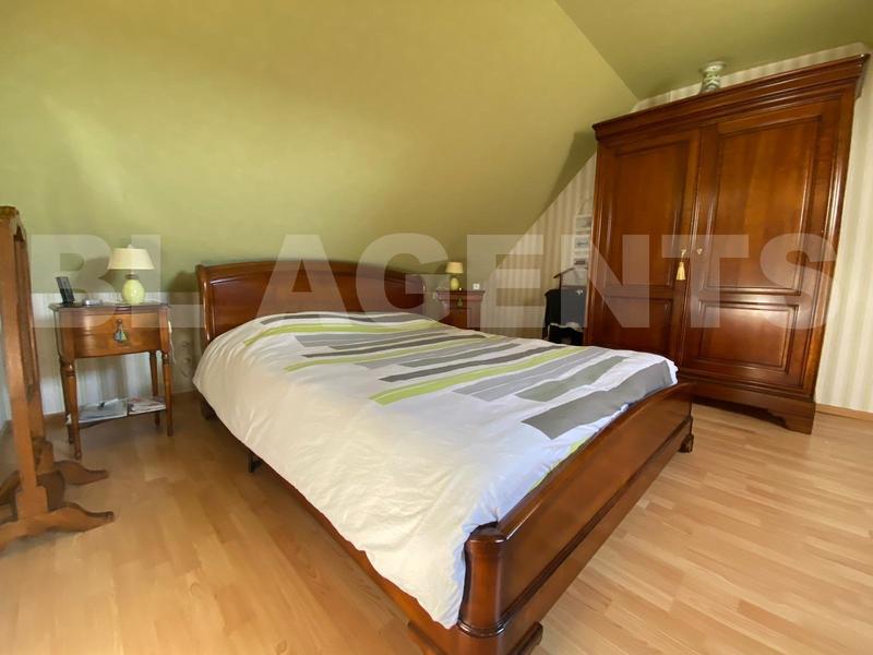 Maison traditionnelle - 154 m² - 6 pièces