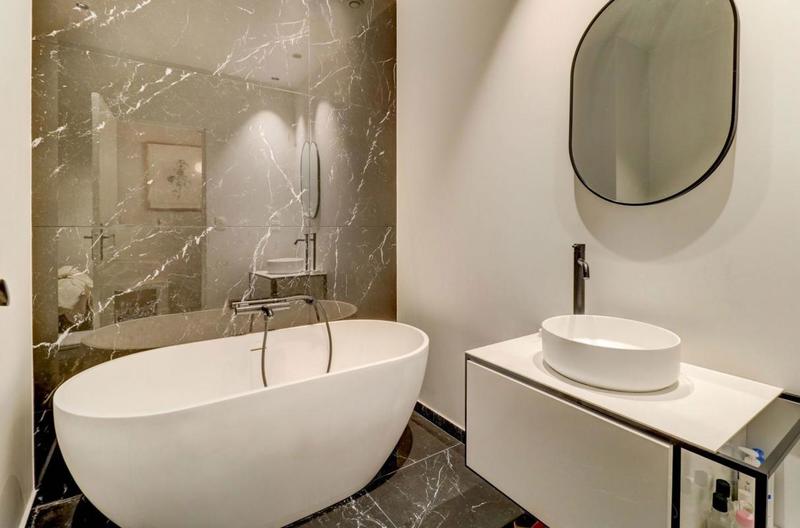 Appartement - 140 m² - 5 pièces