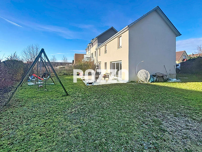 Maison - 106 m² - 6 pièces