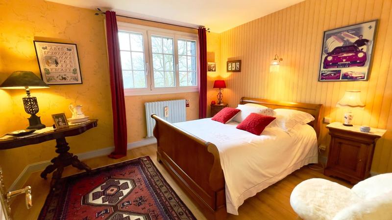 Propriété - 257 m² - 9 pièces