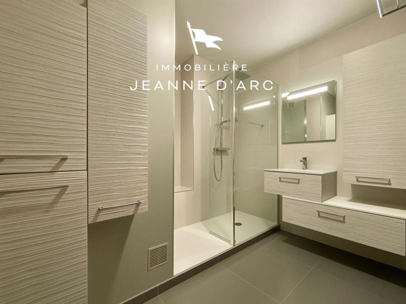 Appartement - 111 m² - 5 pièces