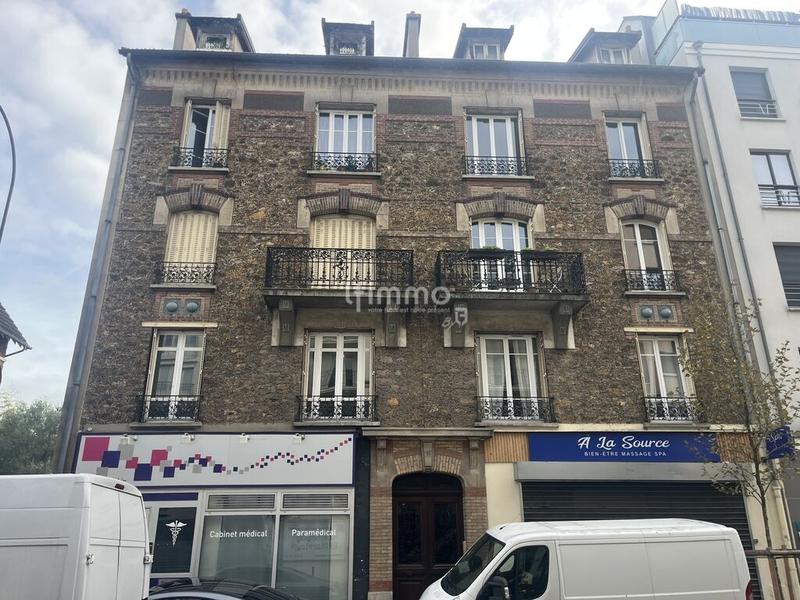 Studio - 8 m² - 1 pièce