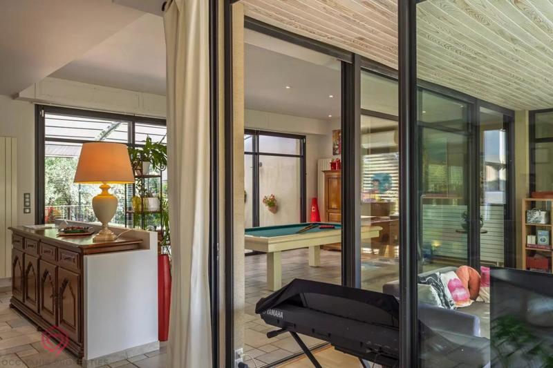 Propriété - 318 m² - 7 pièces