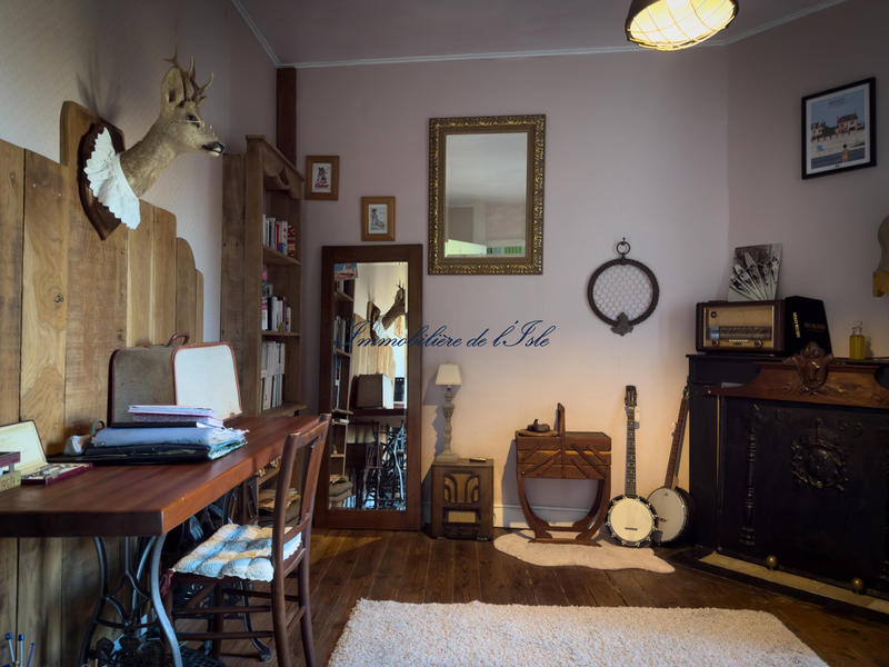 Maison - 220 m² - 9 pièces