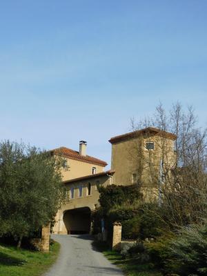 Maison - 936 m² - 23 pièces