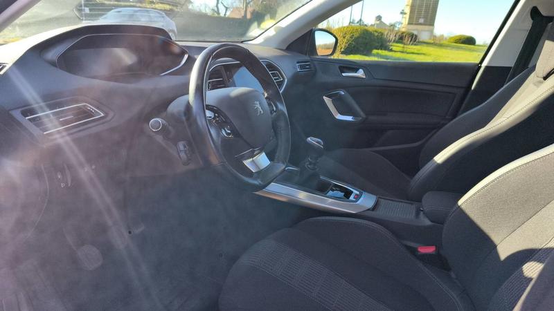 Peugeot 308 1.5 BlueHDi 130 Allure - Entretien constructeur