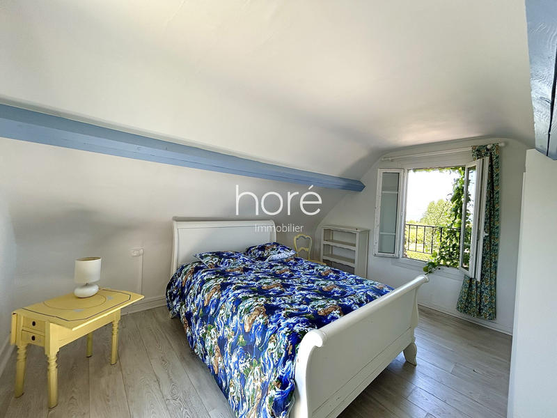 Maison - 282 m² - 11 pièces