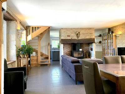 Maison - 220 m² - 7 pièces