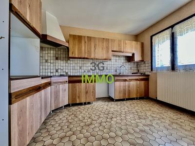 Maison traditionnelle - 89 m² - 3 pièces