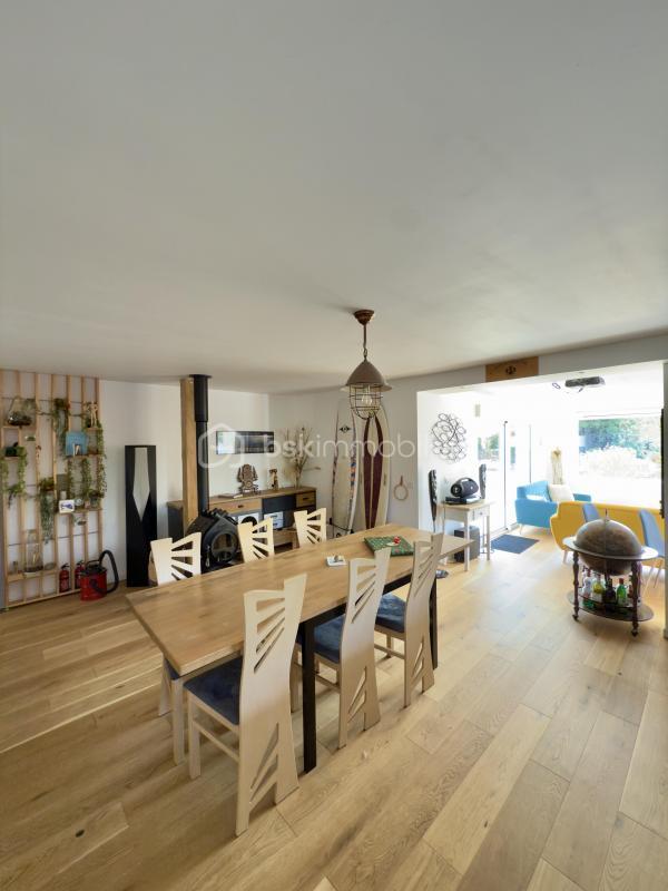 Propriété - 166 m² - 9 pièces