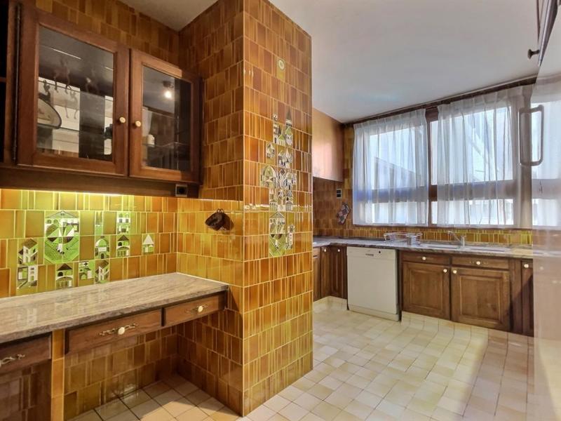 Appartement - 200 m² - 7 pièces