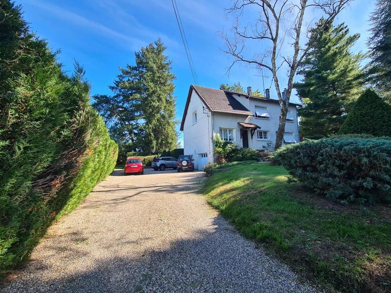 Maison - 170 m² - 8 pièces