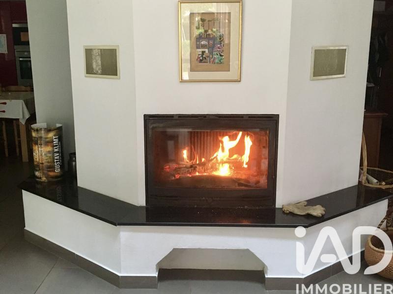 Maison - 240 m² - 8 pièces