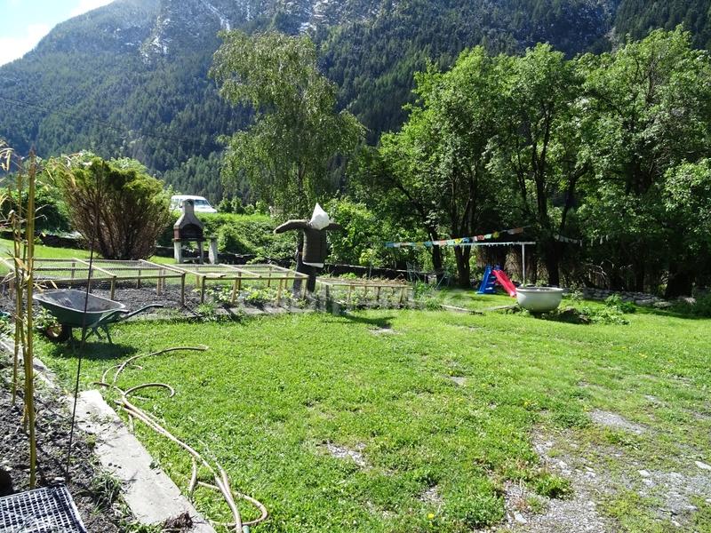 Maison en pierre - 274 m² - 8 pièces