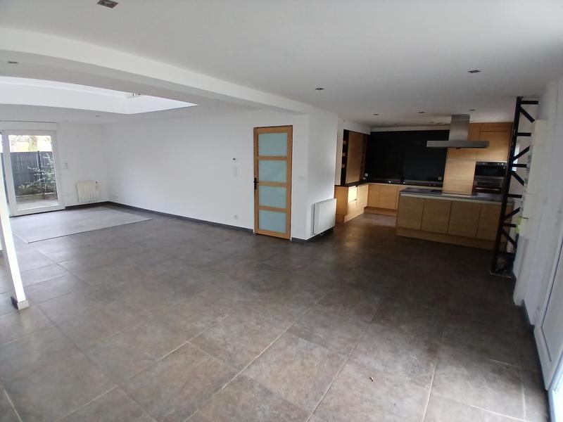 Maison - 270 m² - 5 pièces