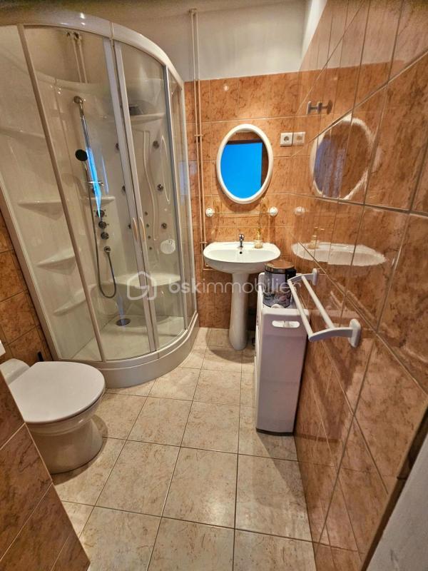 Maison - 265 m² - 8 pièces