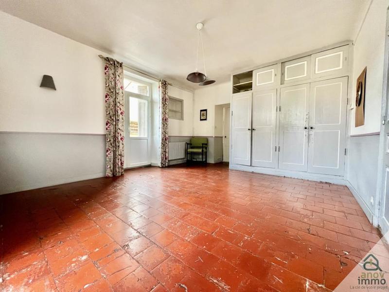 Maison en pierre - 258 m² - 9 pièces