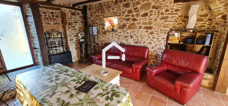 Maison en pierre - 91 m² - 4 pièces