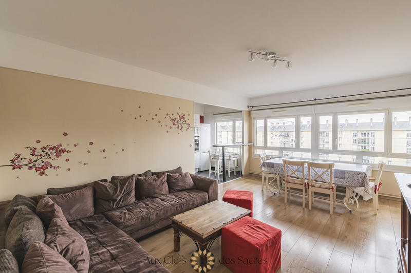 Appartement - 104 m² - 5 pièces