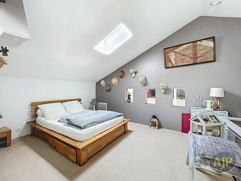 Maison - 144 m² - 5 pièces