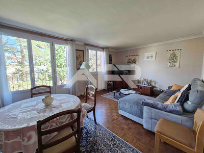 Appartement - 82 m² - 5 pièces