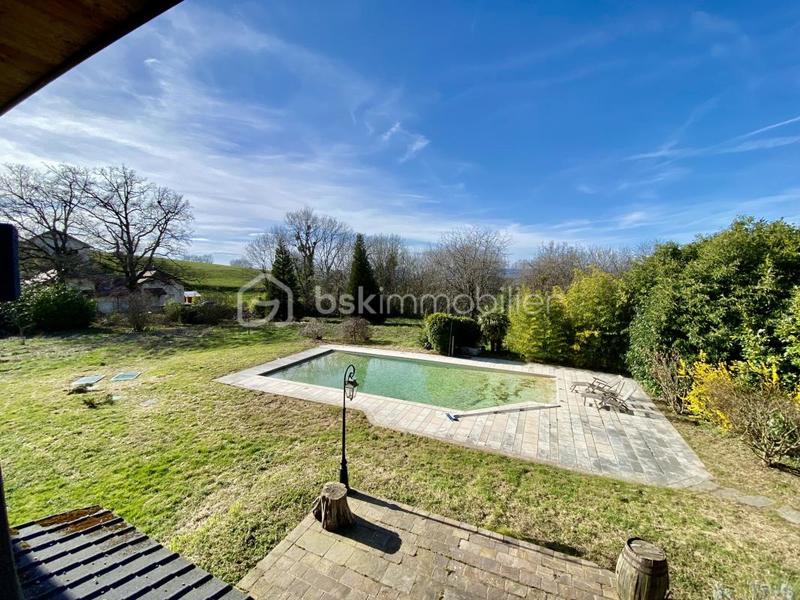 Propriété - 450 m² - 10 pièces