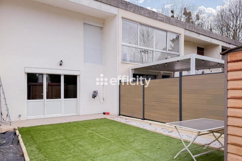 Maison - 80 m² - 4 pièces