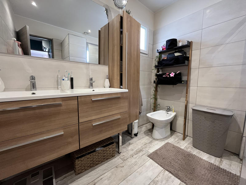 Maison - 95 m² - 4 pièces