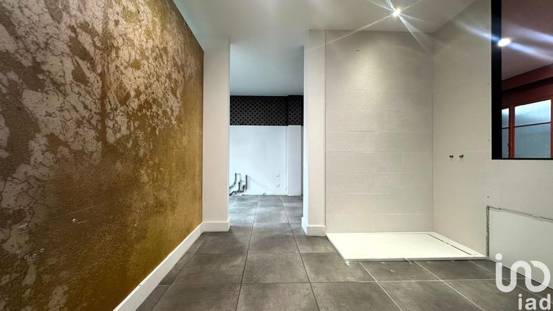 Local commercial - 111 m²