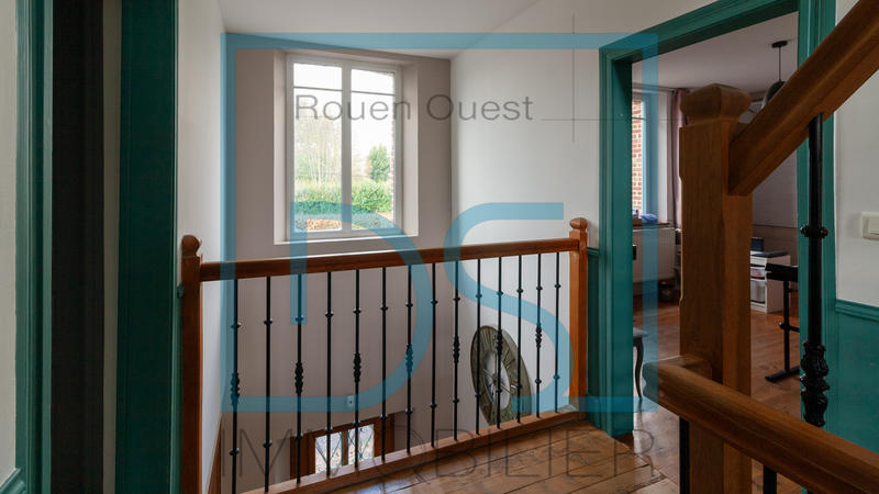 Maison - 202 m² - 8 pièces