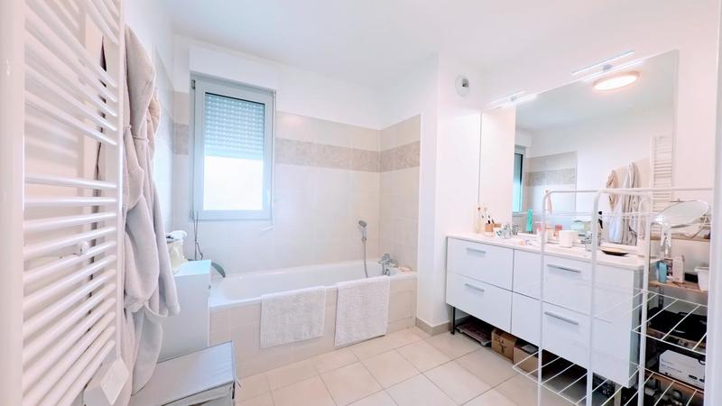 Appartement - 86 m² - 4 pièces