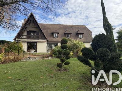 Maison - 235 m² - 7 pièces