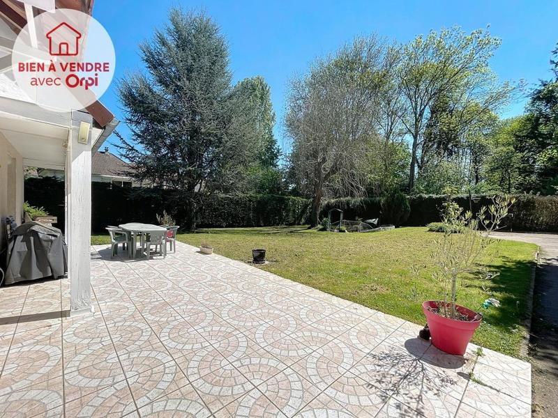 Maison - 170 m² - 8 pièces