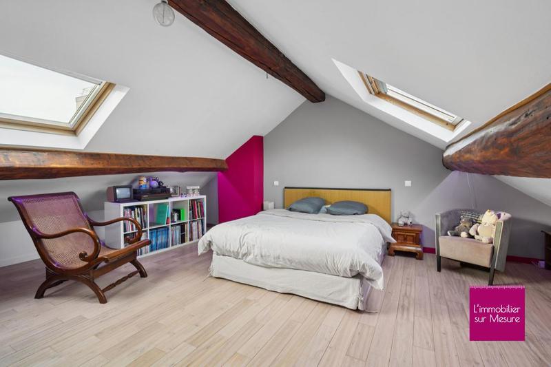 Maison - 210 m² - 6 pièces