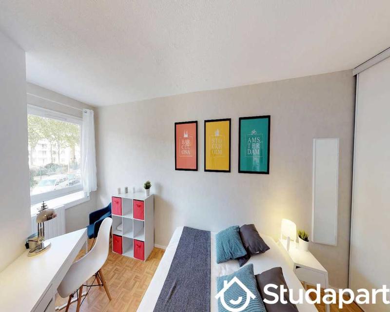 Chambre - 70 m² - 1 pièce